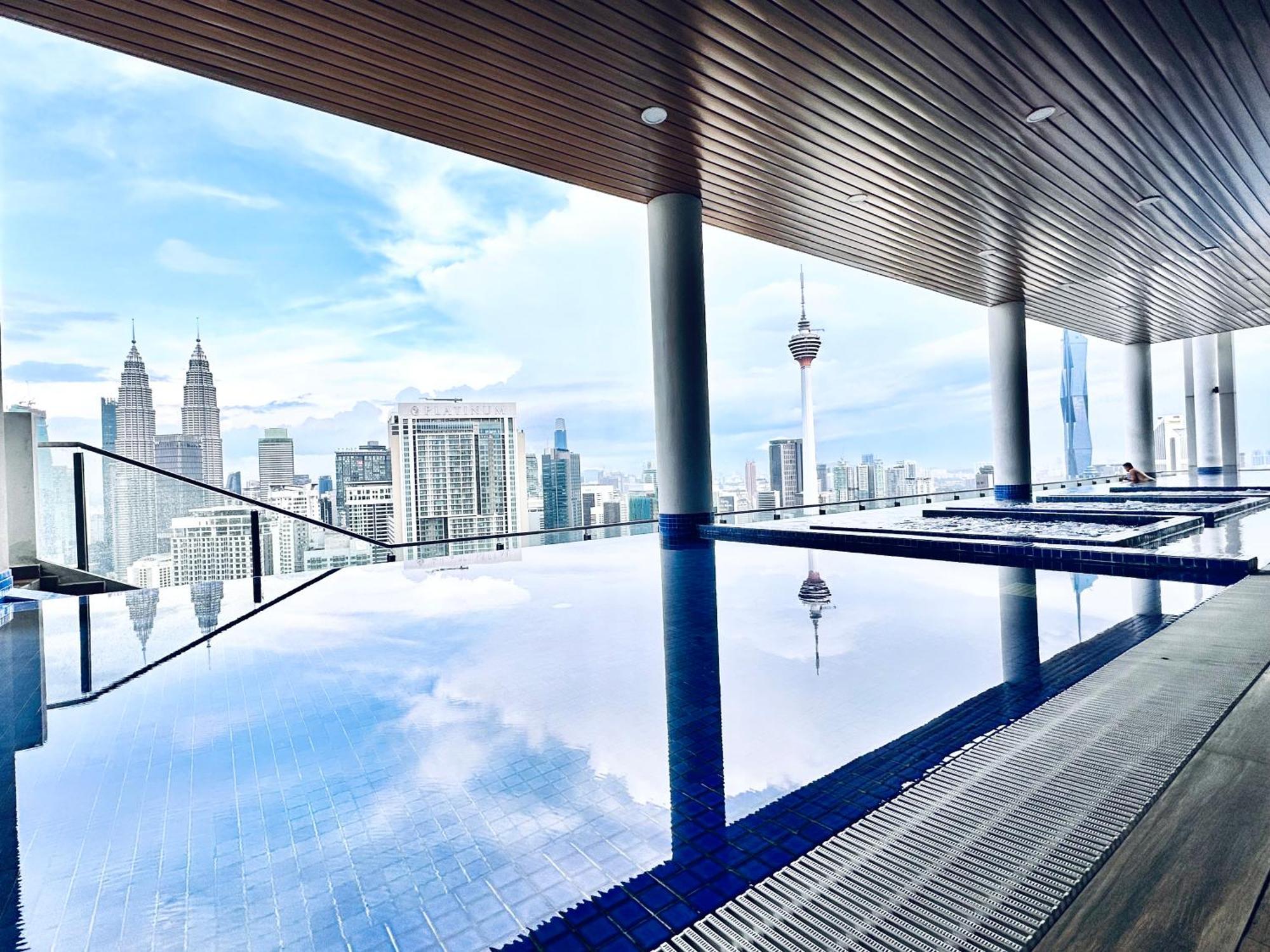 The Luxe Suites Klcc By Cozy Stay 쿠알라룸푸르 외부 사진