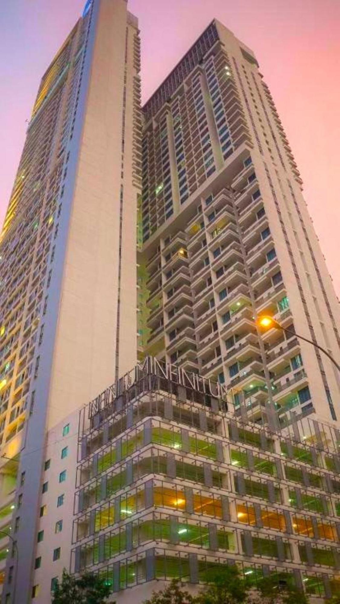 The Luxe Suites Klcc By Cozy Stay 쿠알라룸푸르 외부 사진